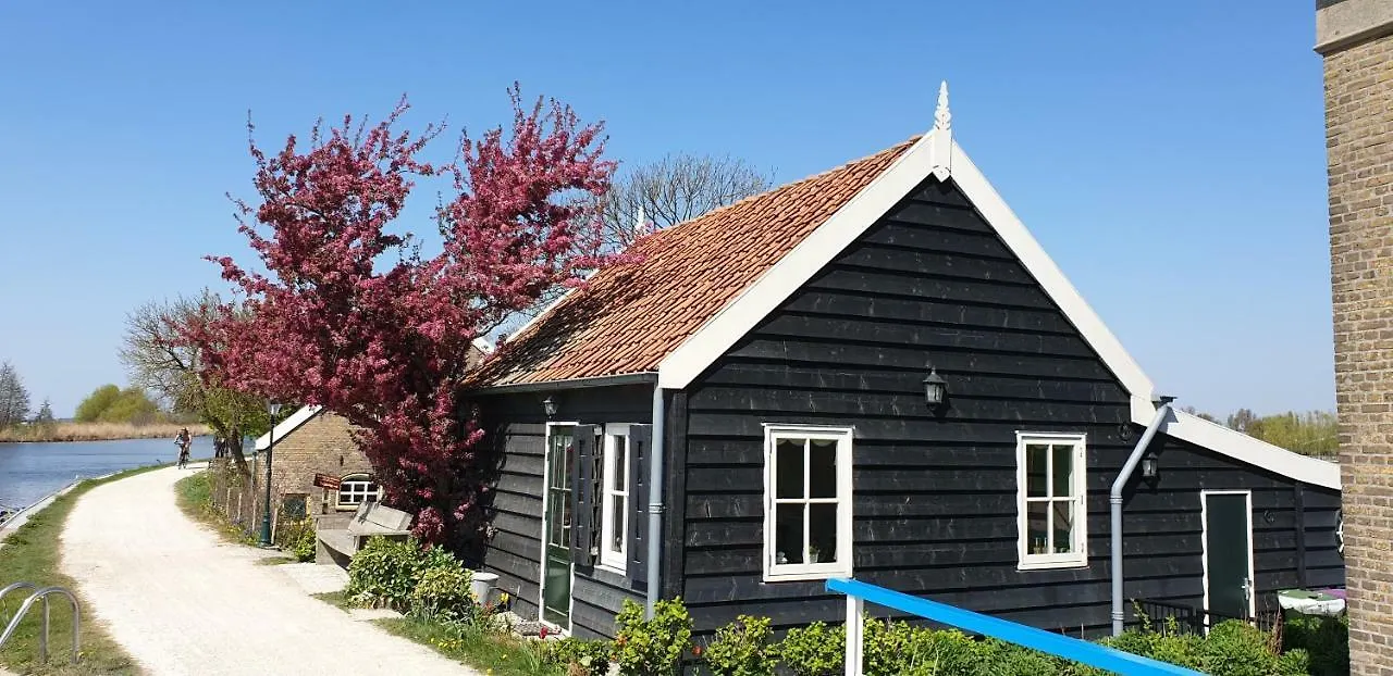 B&B Rechthuis Van Zouteveen Schipluiden 4*,  Netherlands